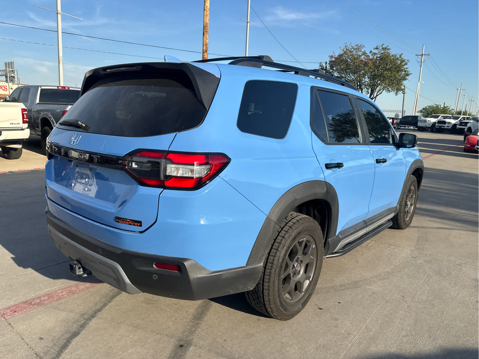 Used 2023 Honda Pilot TrailSport SUV