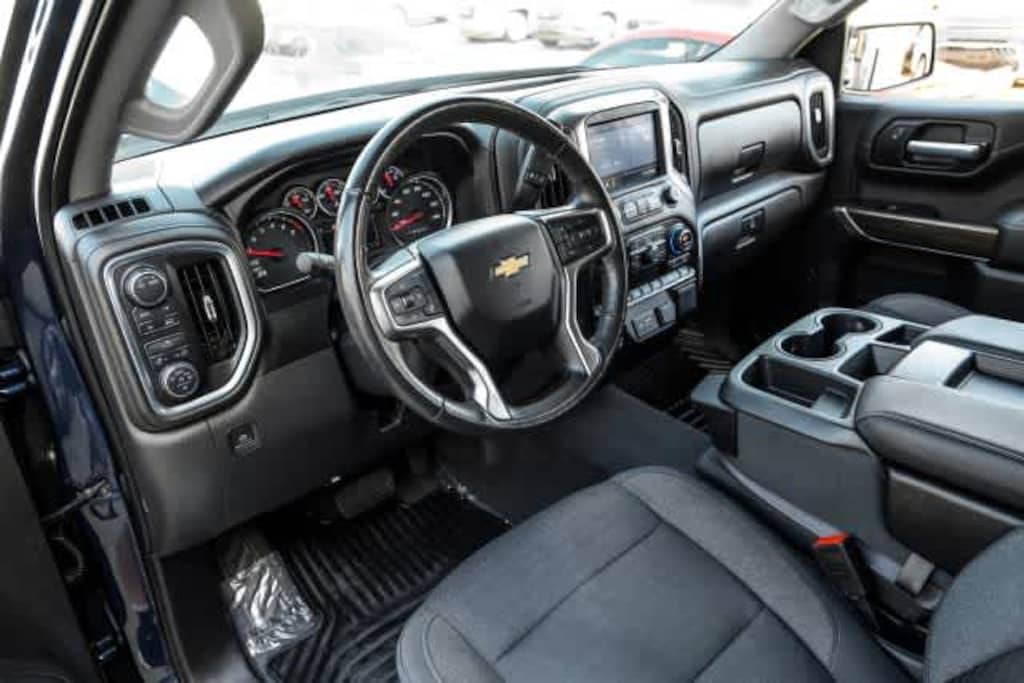Used 2020 Chevrolet Silverado 1500 LT 4WD Crew Cab 147 4WD Crew Cab 147