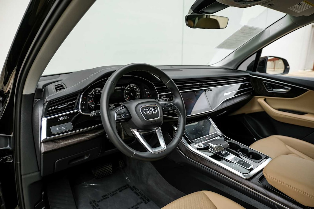 Used 2024 Audi Q7 Premium Plus SUV
