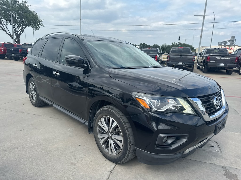 Used 2019 Nissan Pathfinder SL SUV
