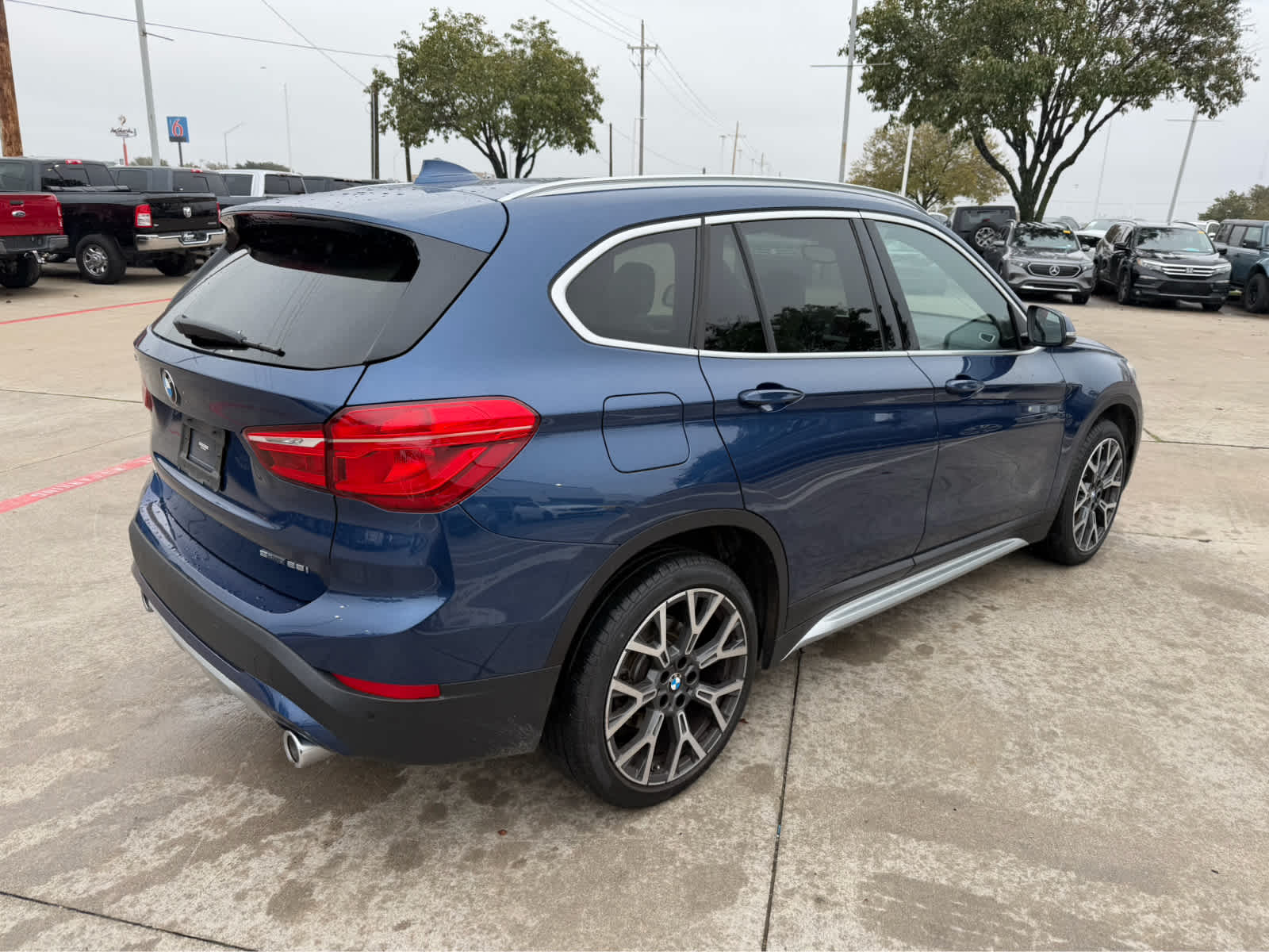 2021 Bmw X1 sDrive28i photo 3
