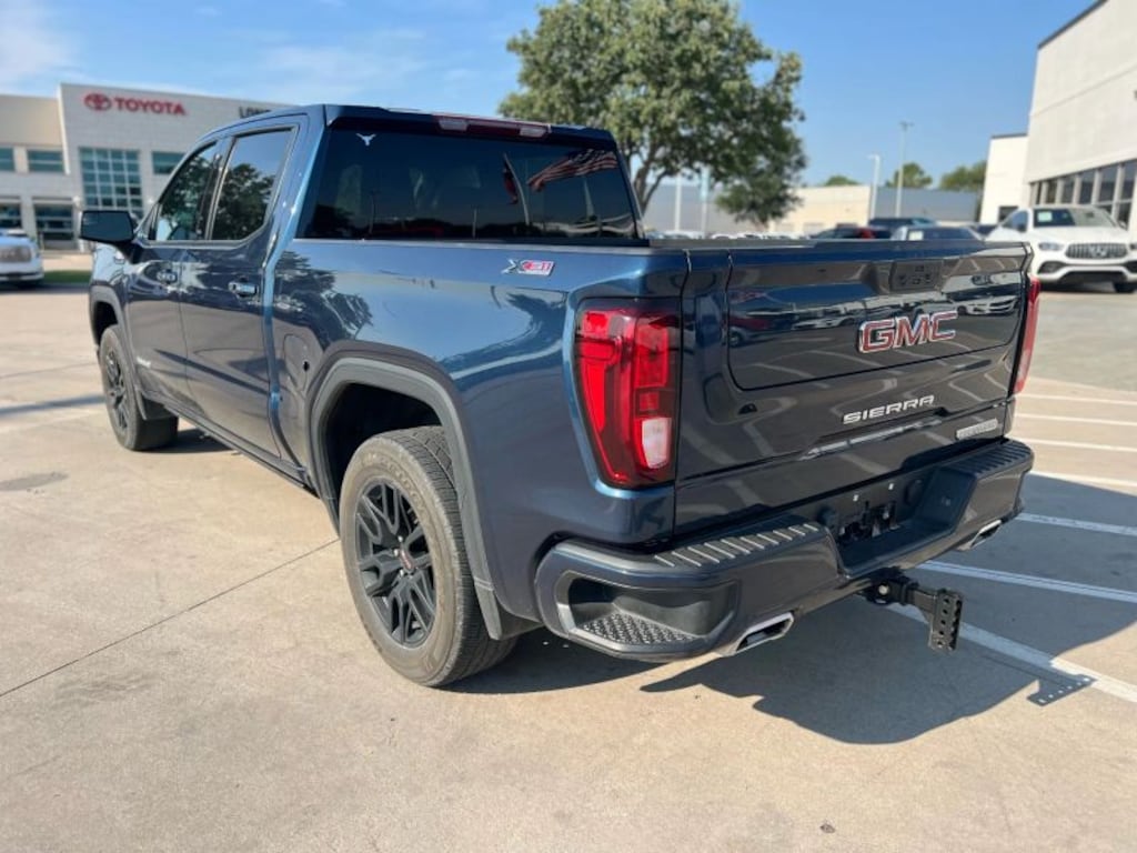 Used 2022 GMC Sierra 1500 Limited Elevation 4WD Crew Cab 147 4WD Crew Cab 147
