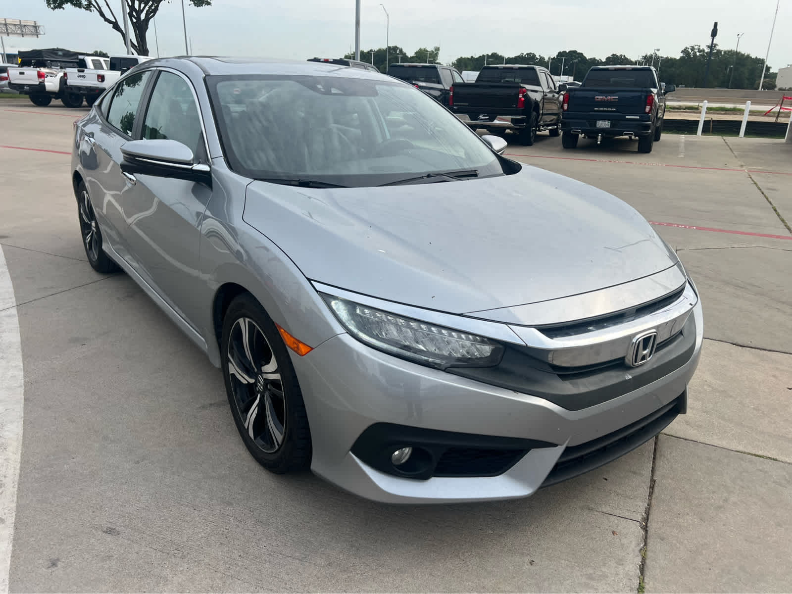 2017 Honda Civic Touring photo 4