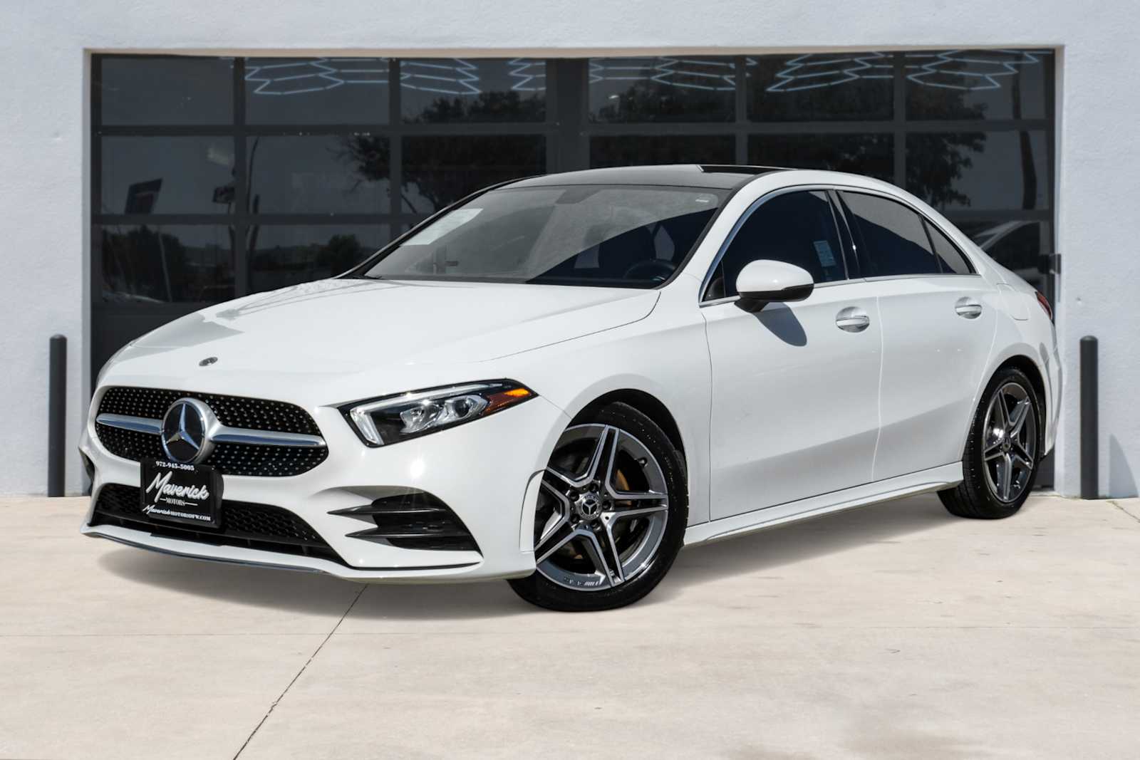 2022 Mercedes-Benz A-Class A220's photo