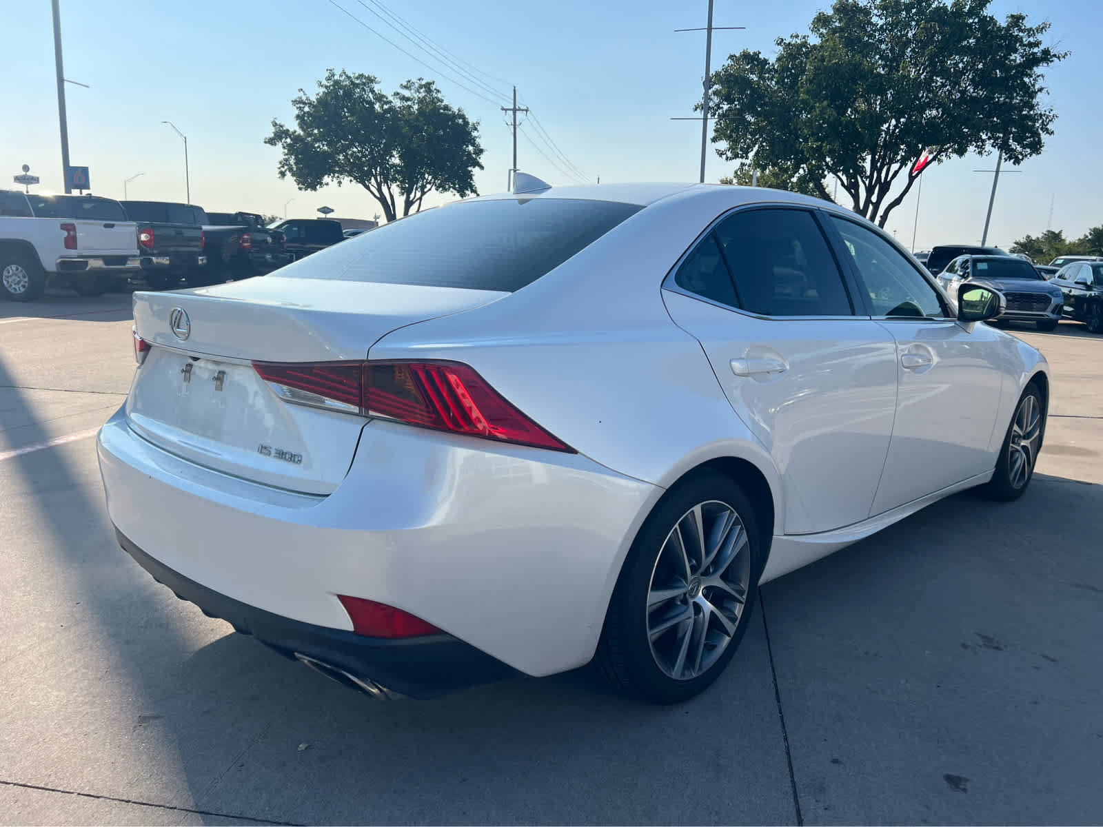 2020 Lexus IS 300 photo 3