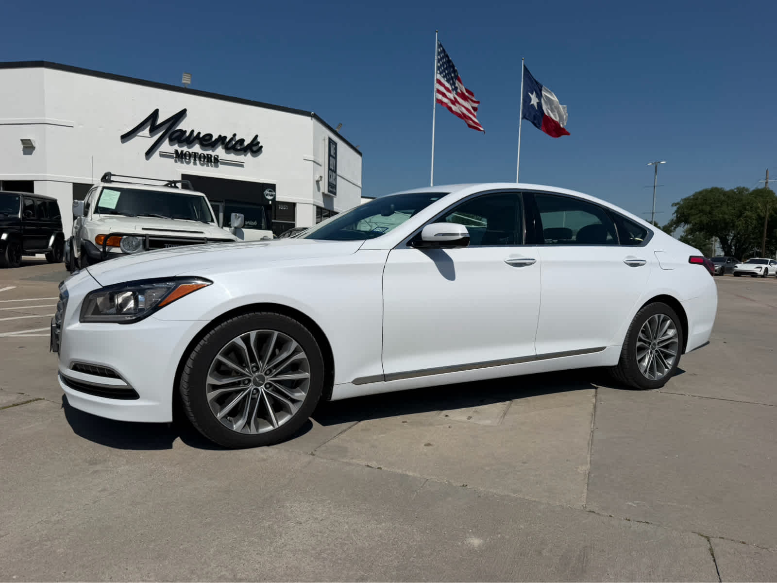 2016 Hyundai Genesis 3.8 RWD's photo