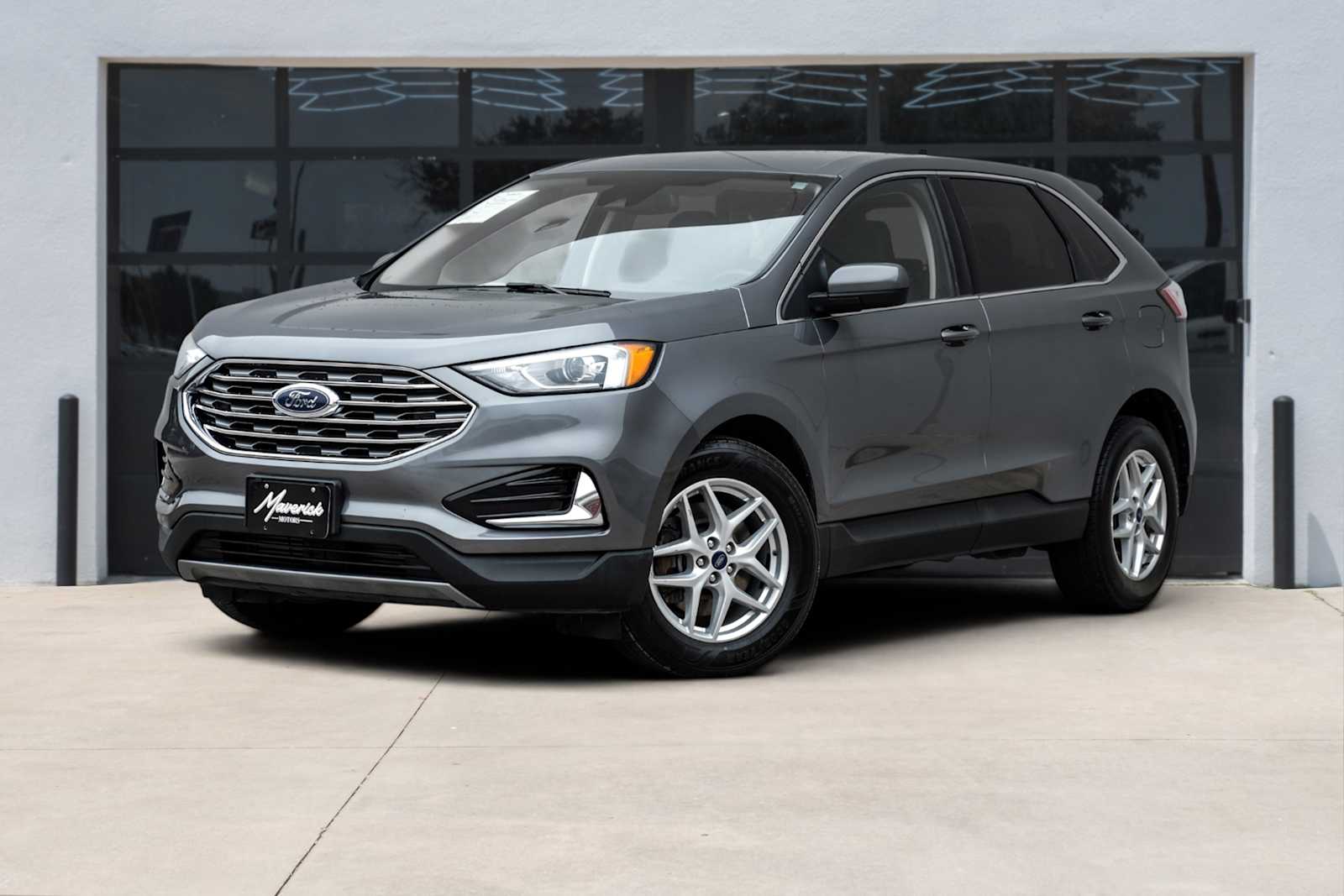 2022 Ford Edge SEL AWD's photo
