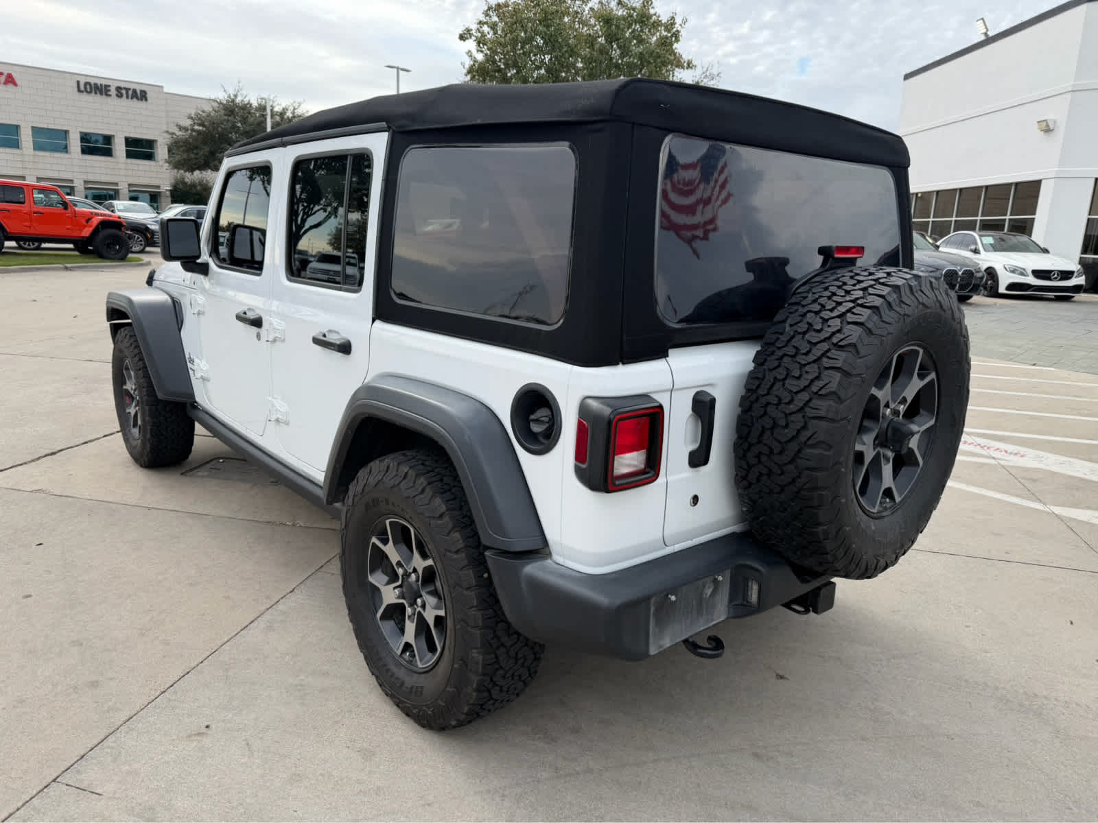 2018 Jeep Wrangler Unlimited Sport photo 2