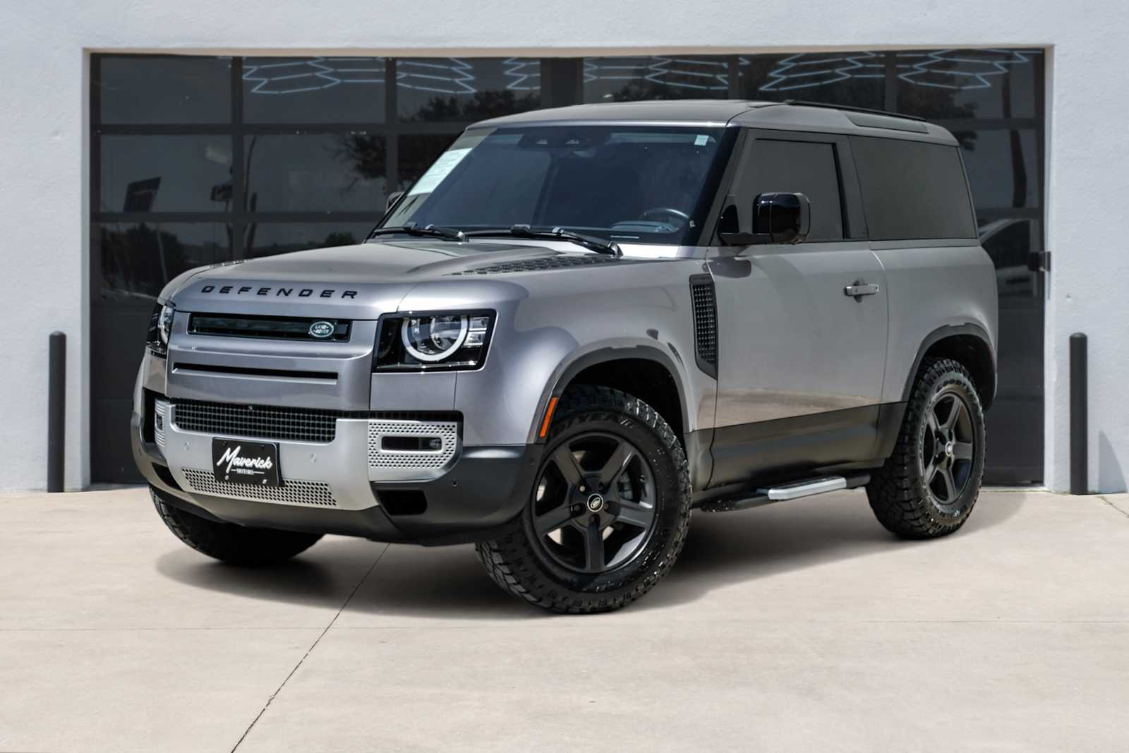 2022 Land Rover Defender Standard's photo