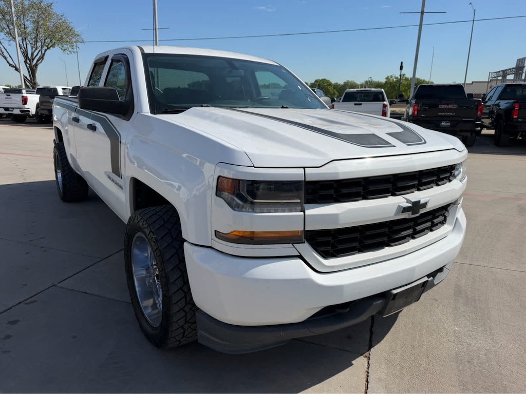 Used 2017 Chevrolet Silverado 1500 Custom 4WD Double Cab 143.5 Truck