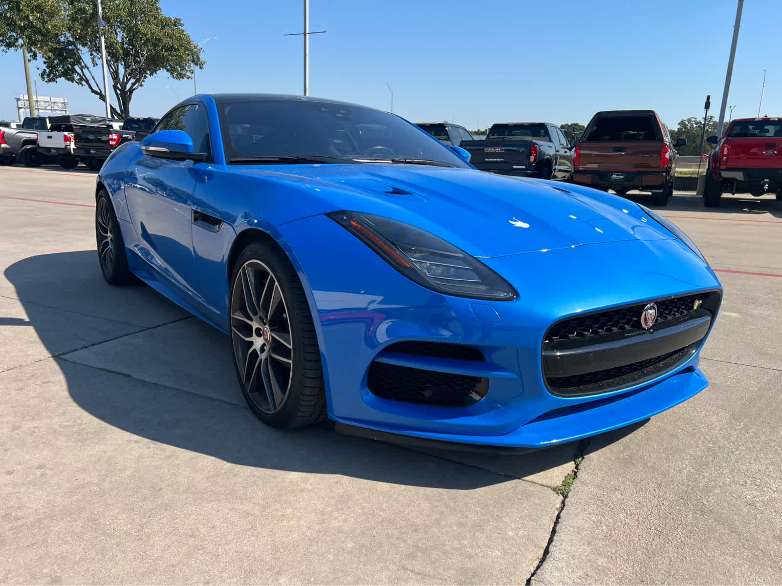 2019 Jaguar F-TYPE R photo 4