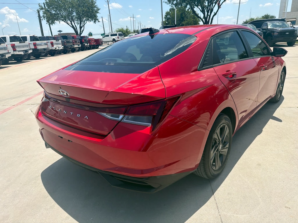 Used 2022 Hyundai Elantra SEL Sedan