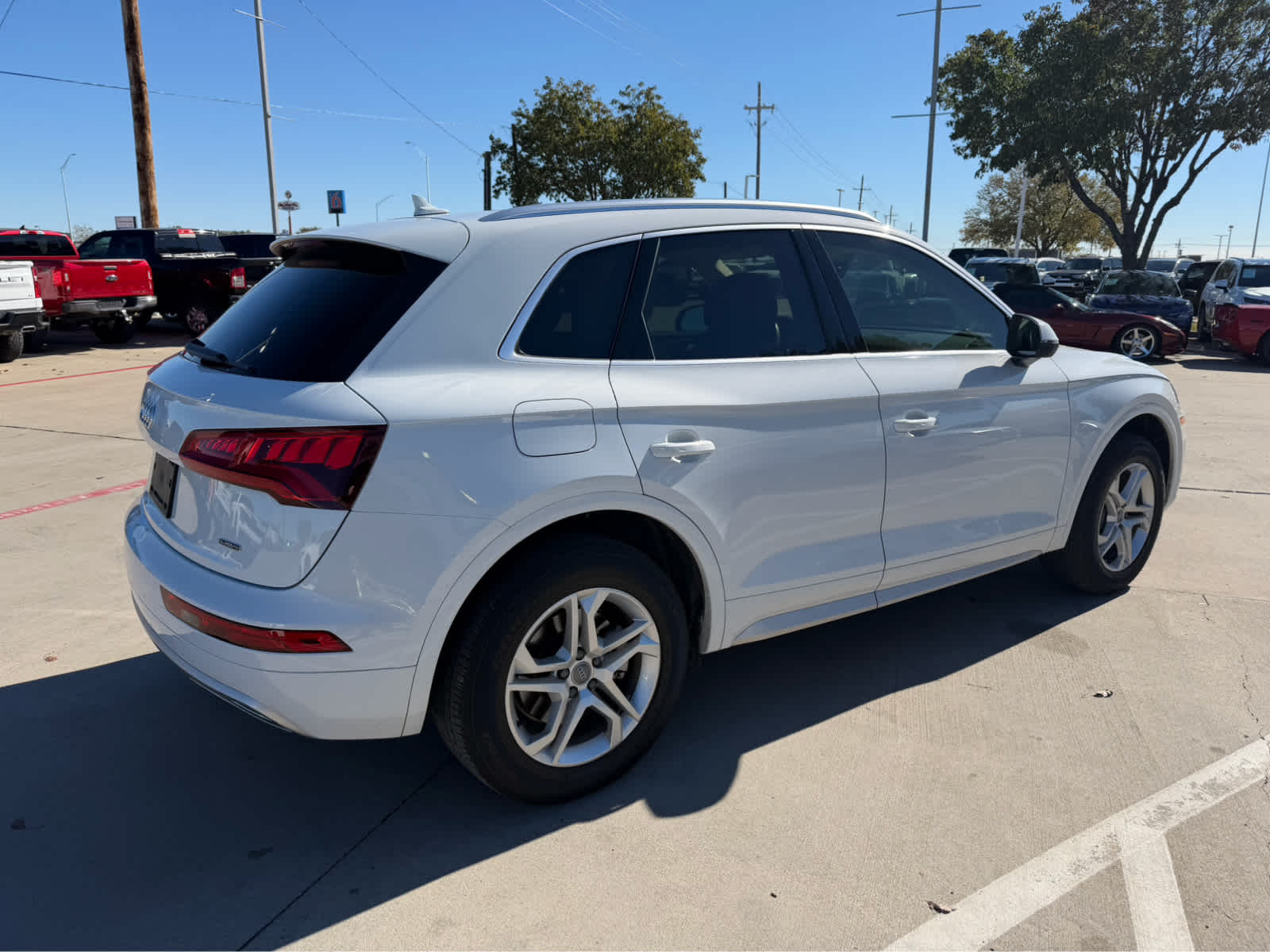 2019 Audi Q5 Premium photo 2