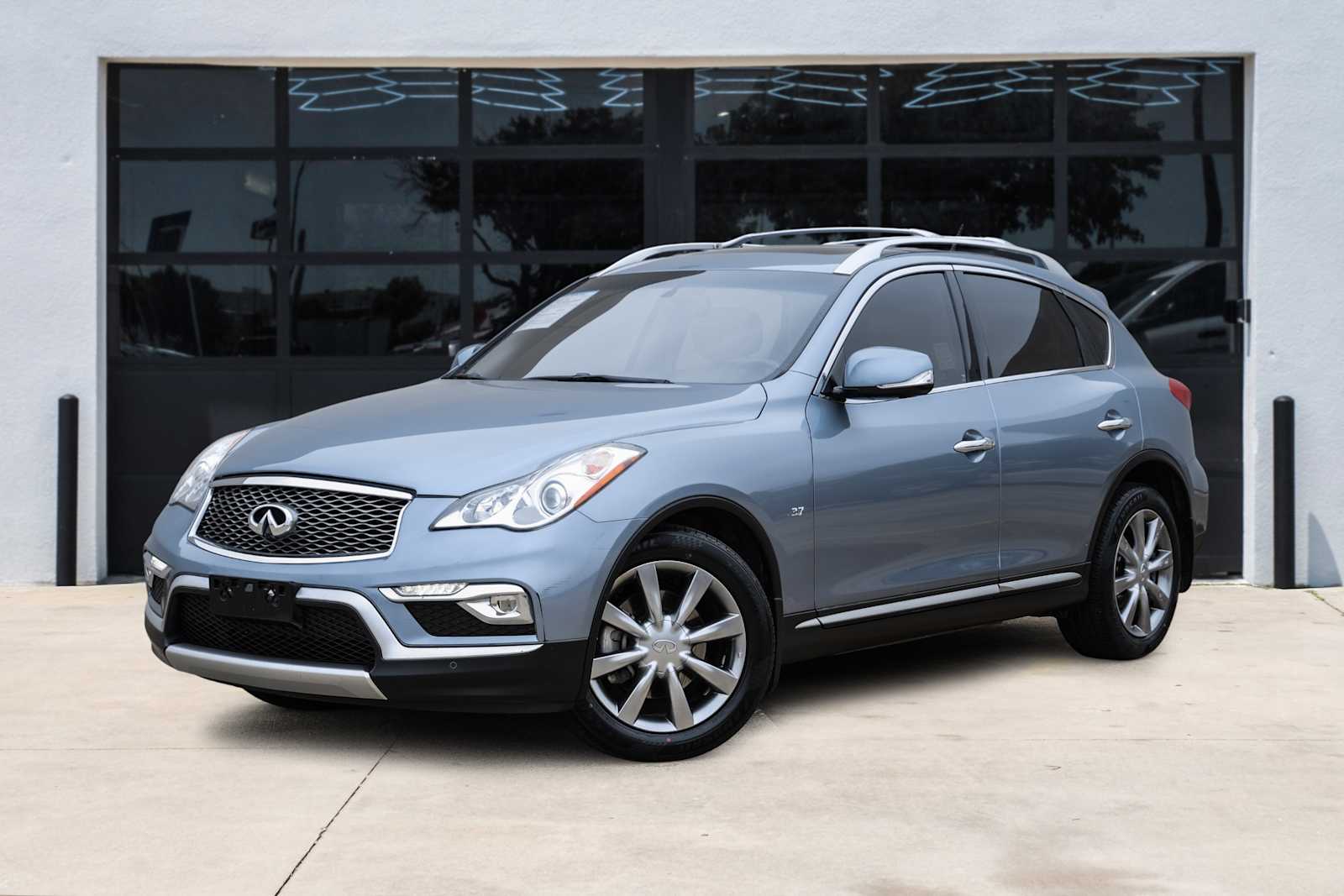 2017 INFINITI QX50 Base's photo