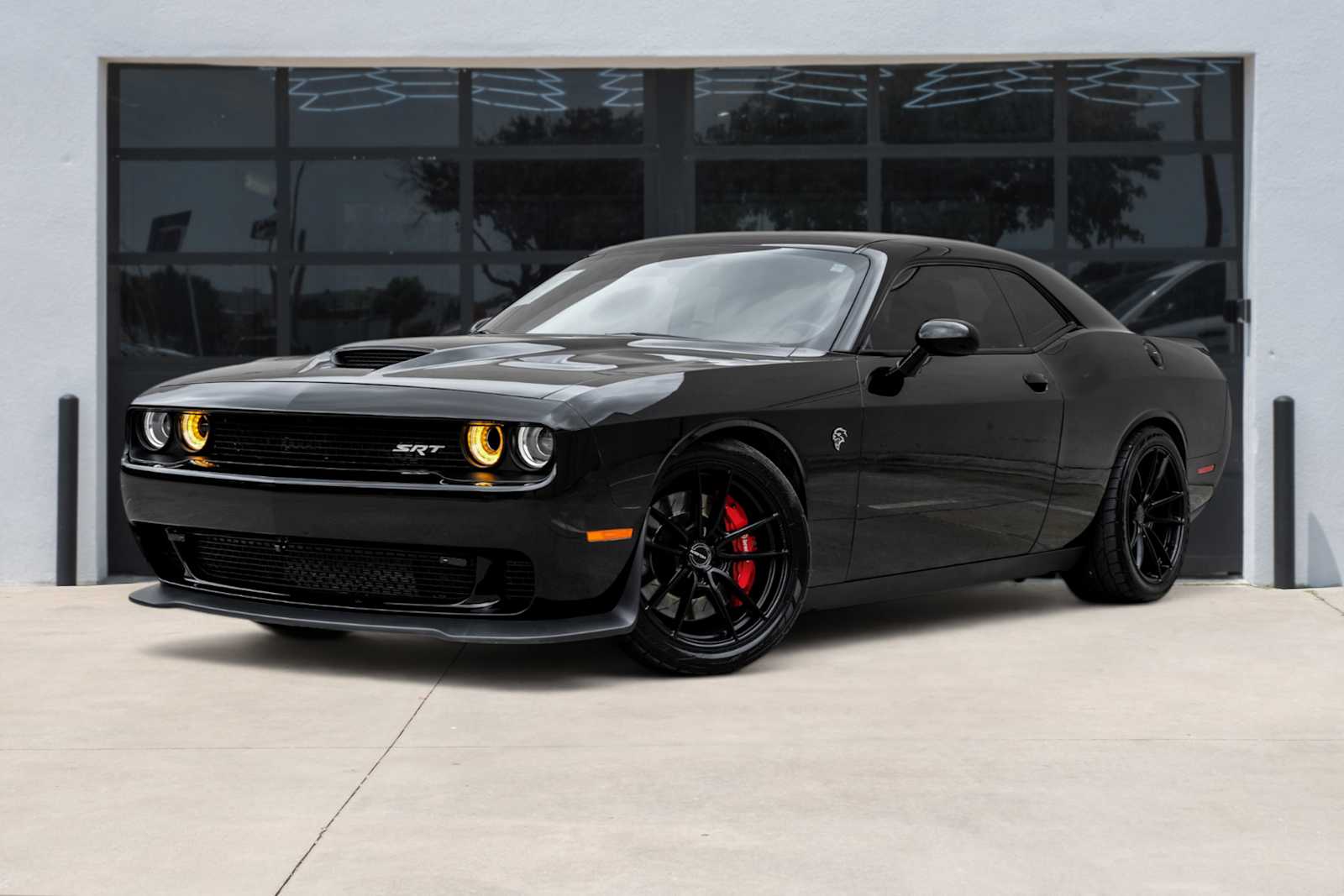 2016 Dodge Challenger SRT Hellcat's photo