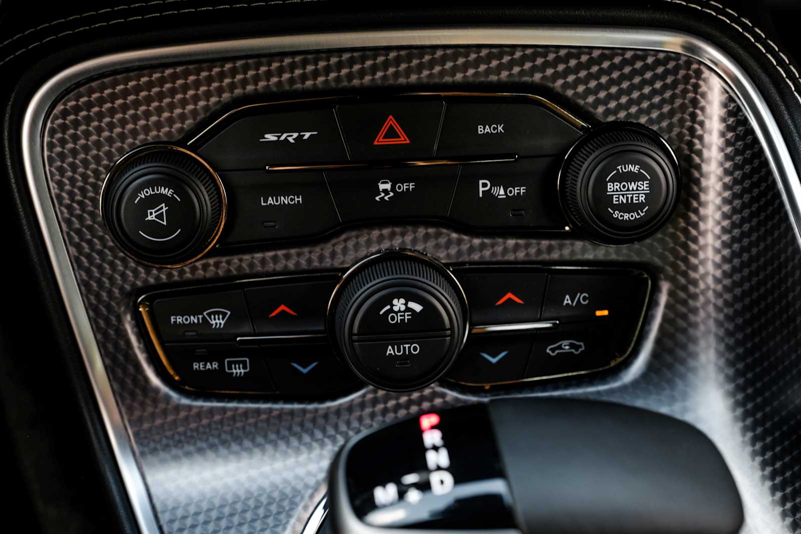 2015 Dodge Challenger SRT - Photo 21