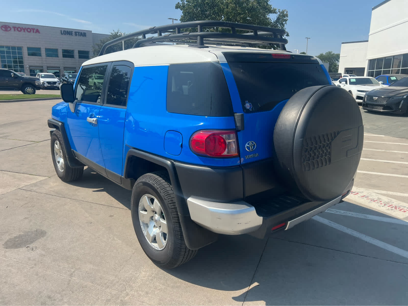 2007 Toyota FJ Cruiser Base photo 2