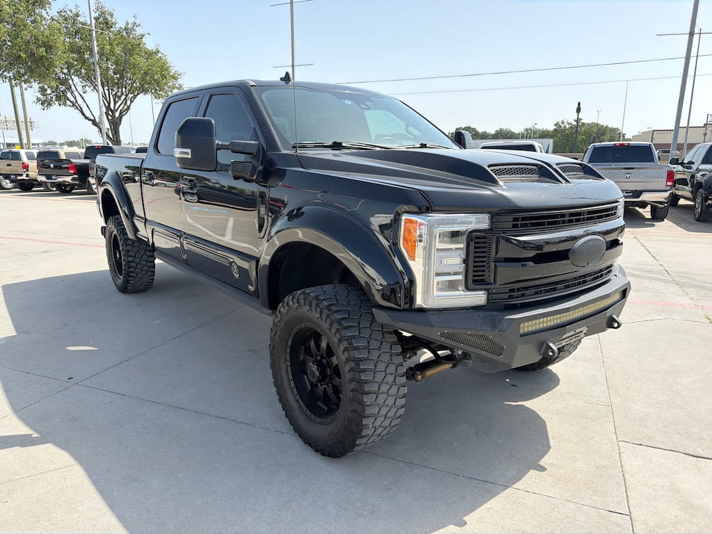 Used 2019 Ford Super Duty F-250 Pickup Lariat 4WD Crew Cab 6.75 Box Truck