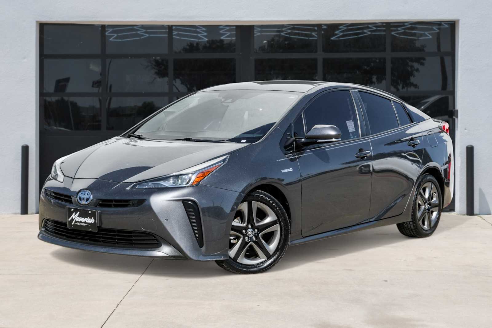2020 Toyota Prius Limited's photo
