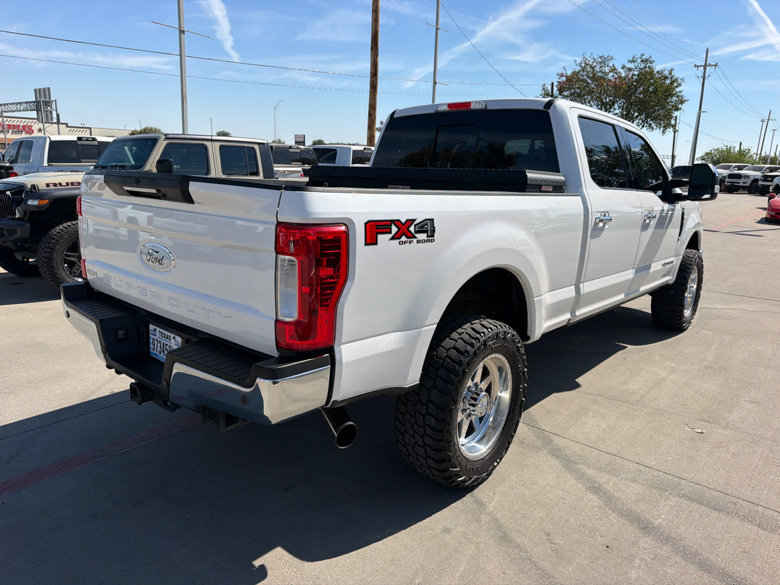 Used 2017 Ford Super Duty F-250 Pickup Lariat 4WD Crew Cab 6.75 Box Truck