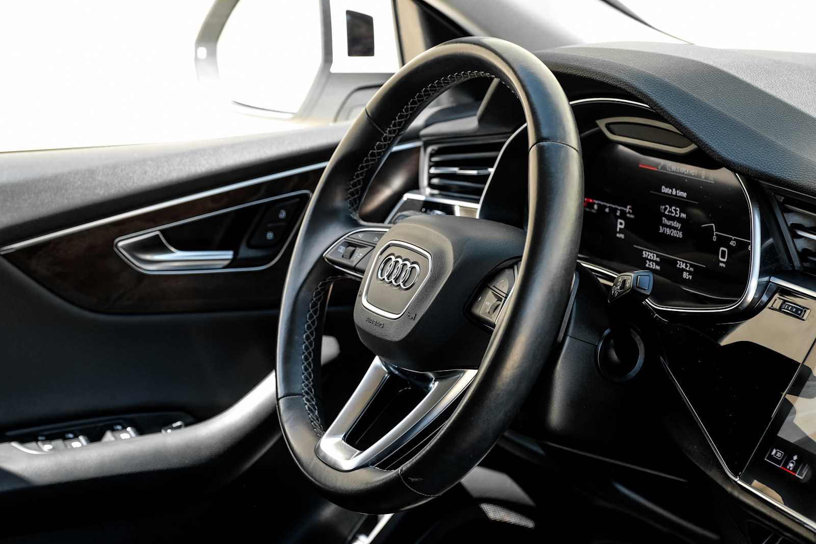 2022 Audi Q8 Premium - Photo 18