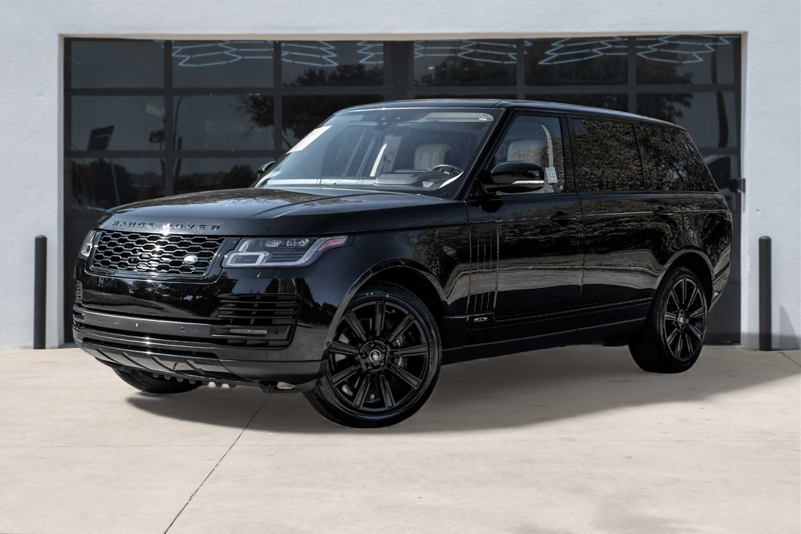2019 Land Rover Range Rover Supercharged's photo