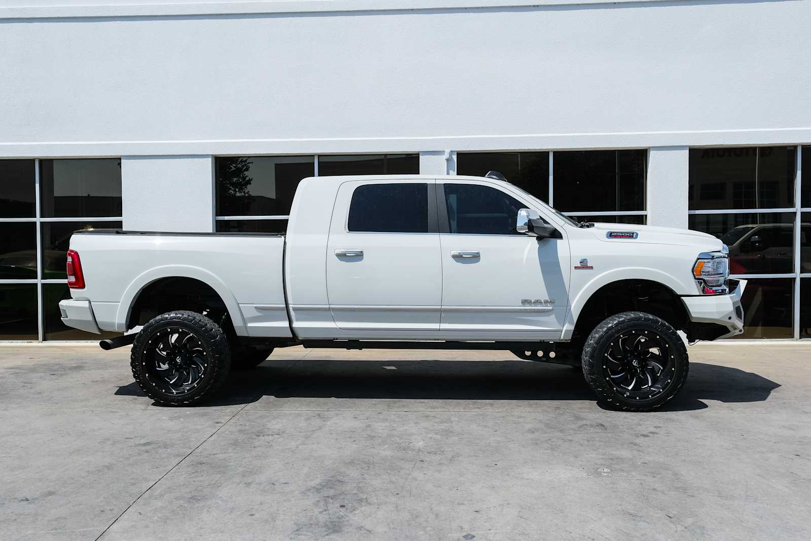 2019 RAM Ram 2500 Pickup Laramie Limited - Photo 9