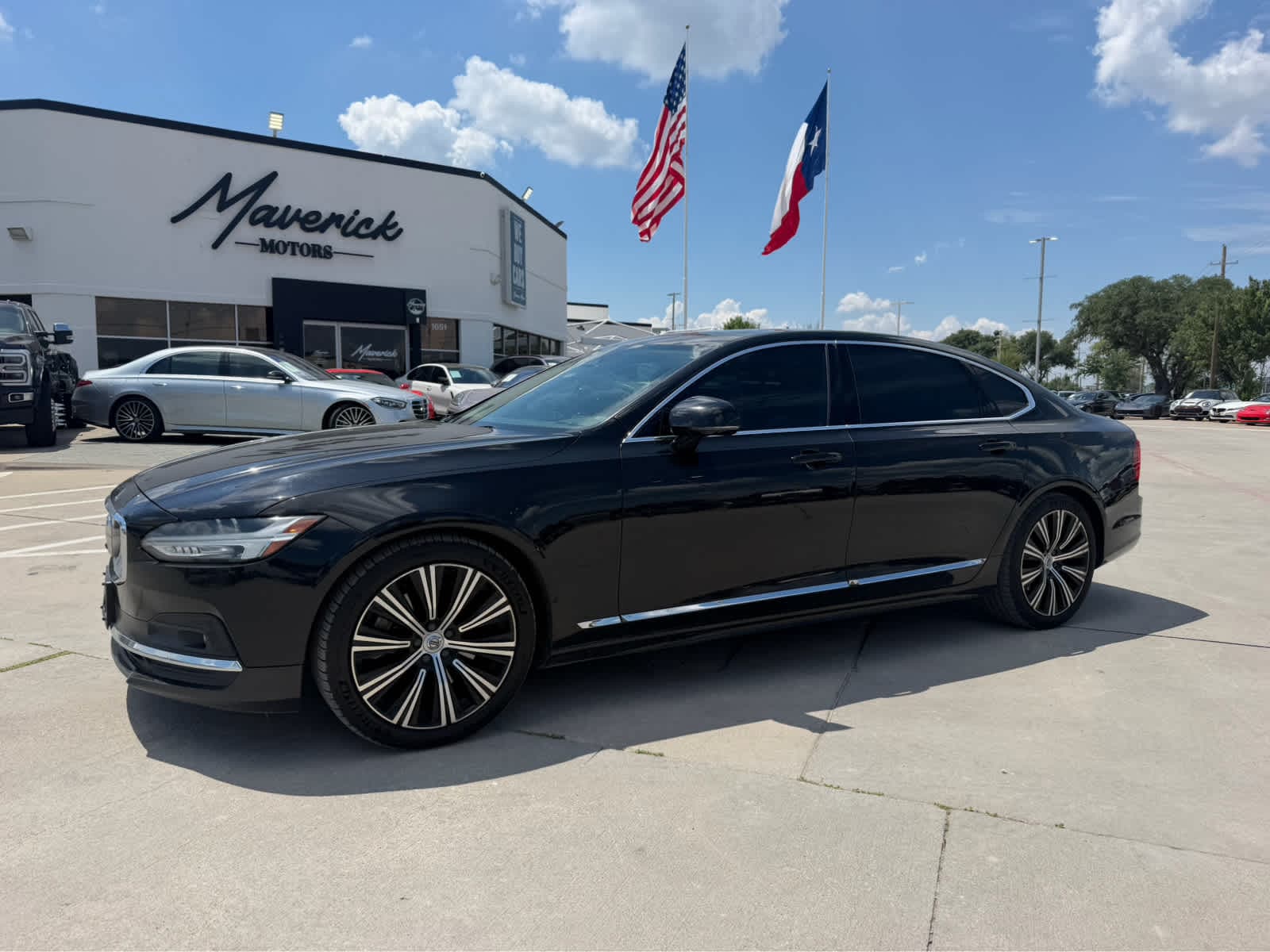 2023 Volvo S90's photo