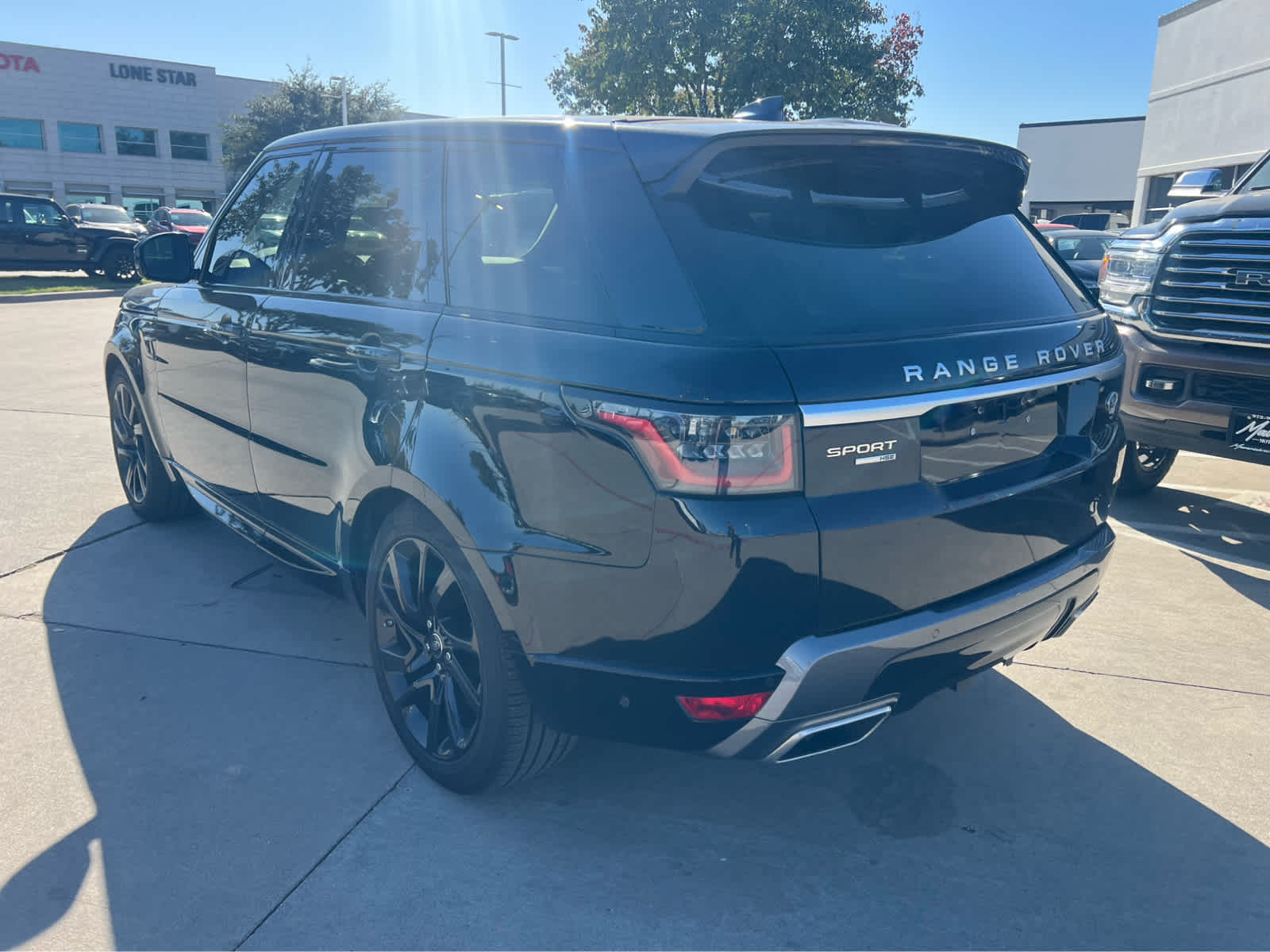 2019 Land Rover Range Rover Sport HSE photo 2