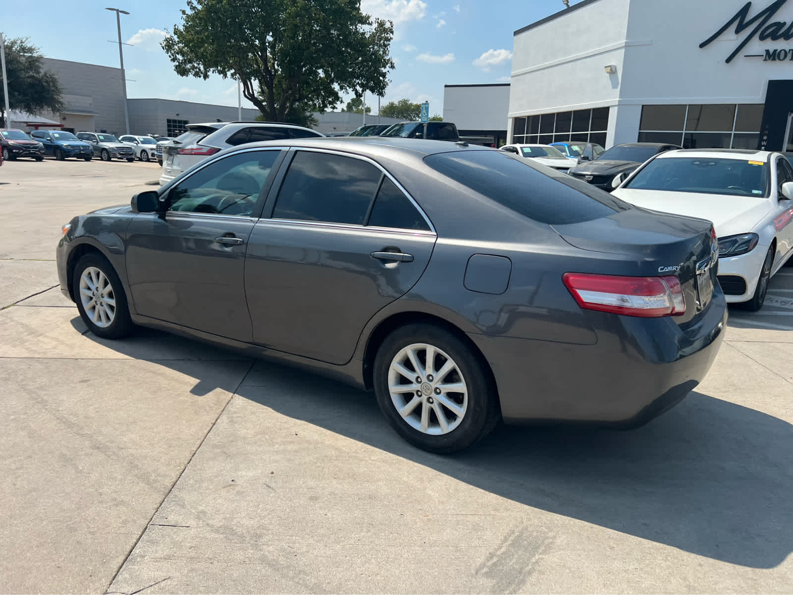 2011 Toyota Camry Base photo 2