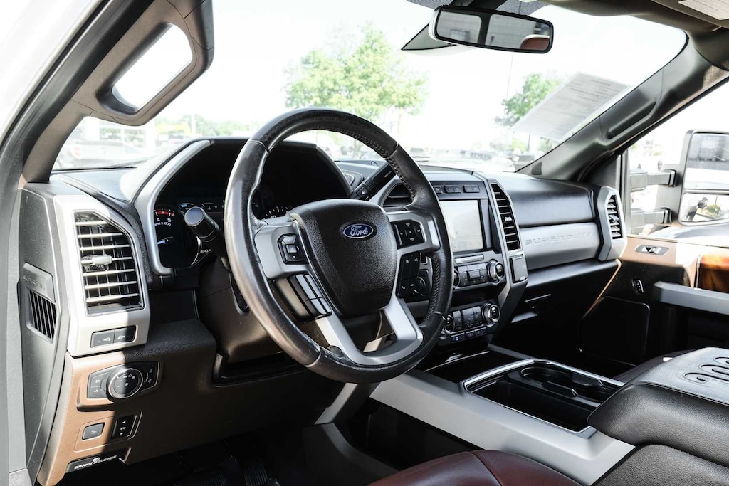 Used 2019 Ford Super Duty F-350 DRW King Ranch 4WD Crew Cab 8 Box Truck