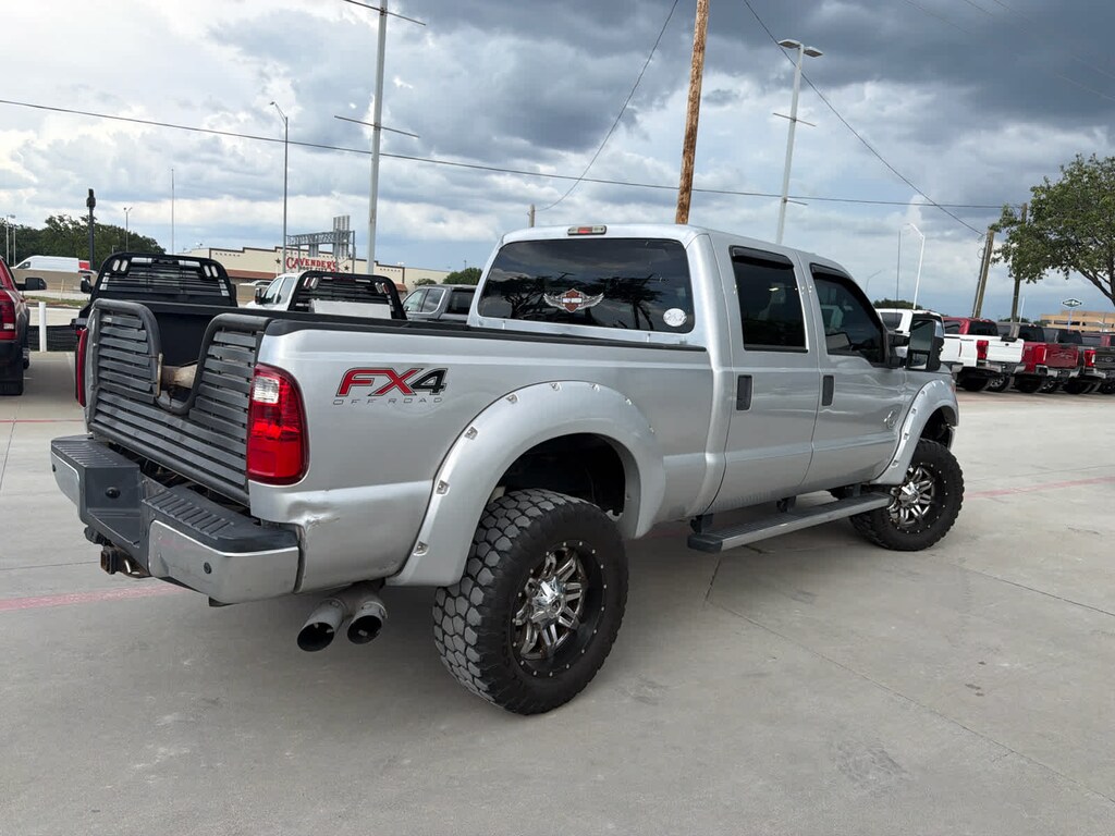 Used 2016 Ford Super Duty F-250 Pickup XLT 4WD Crew Cab 156 Truck