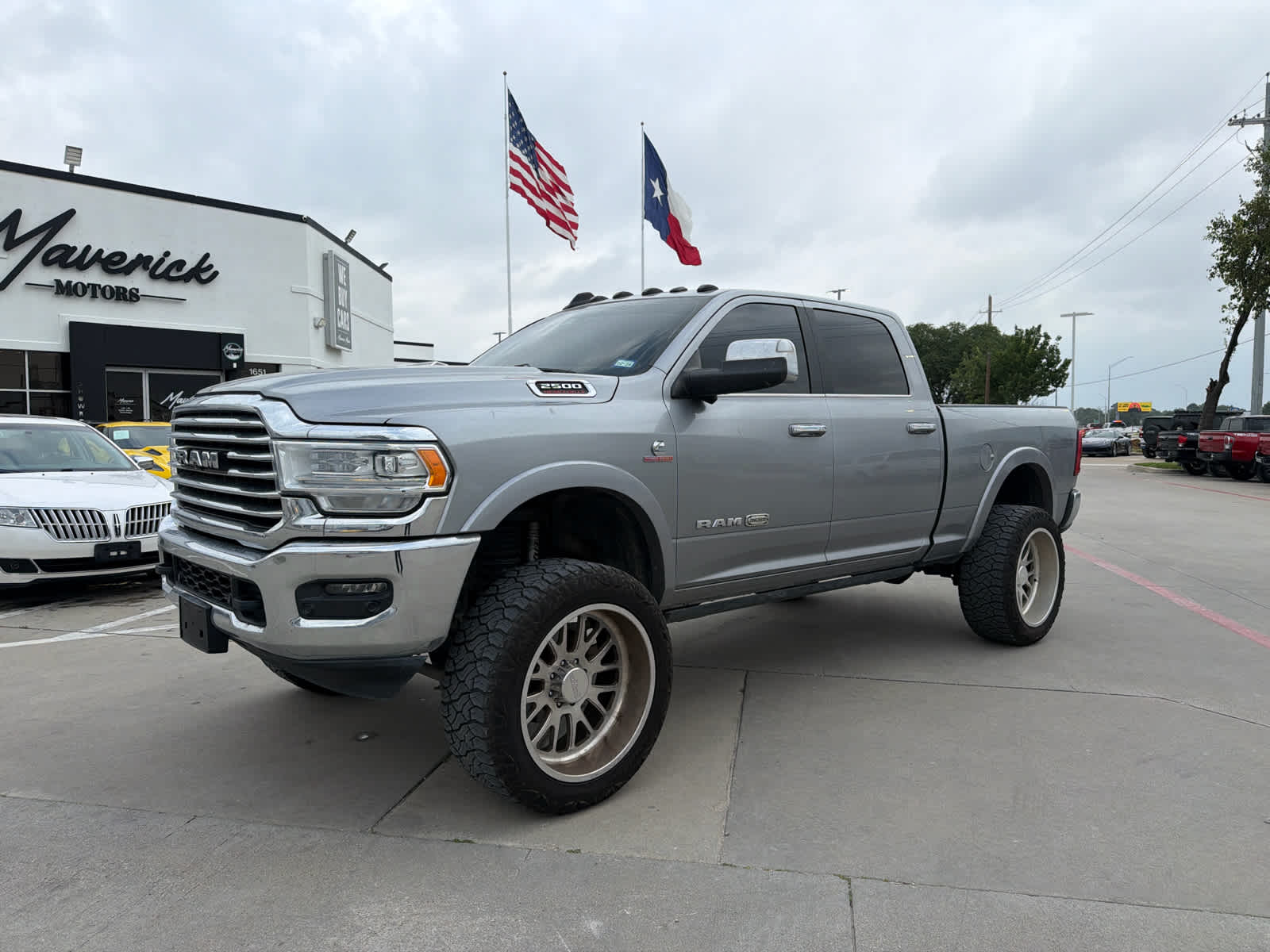 2019 RAM 2500 Laramie Longhorn 4X4 Crew Cab SWB's photo