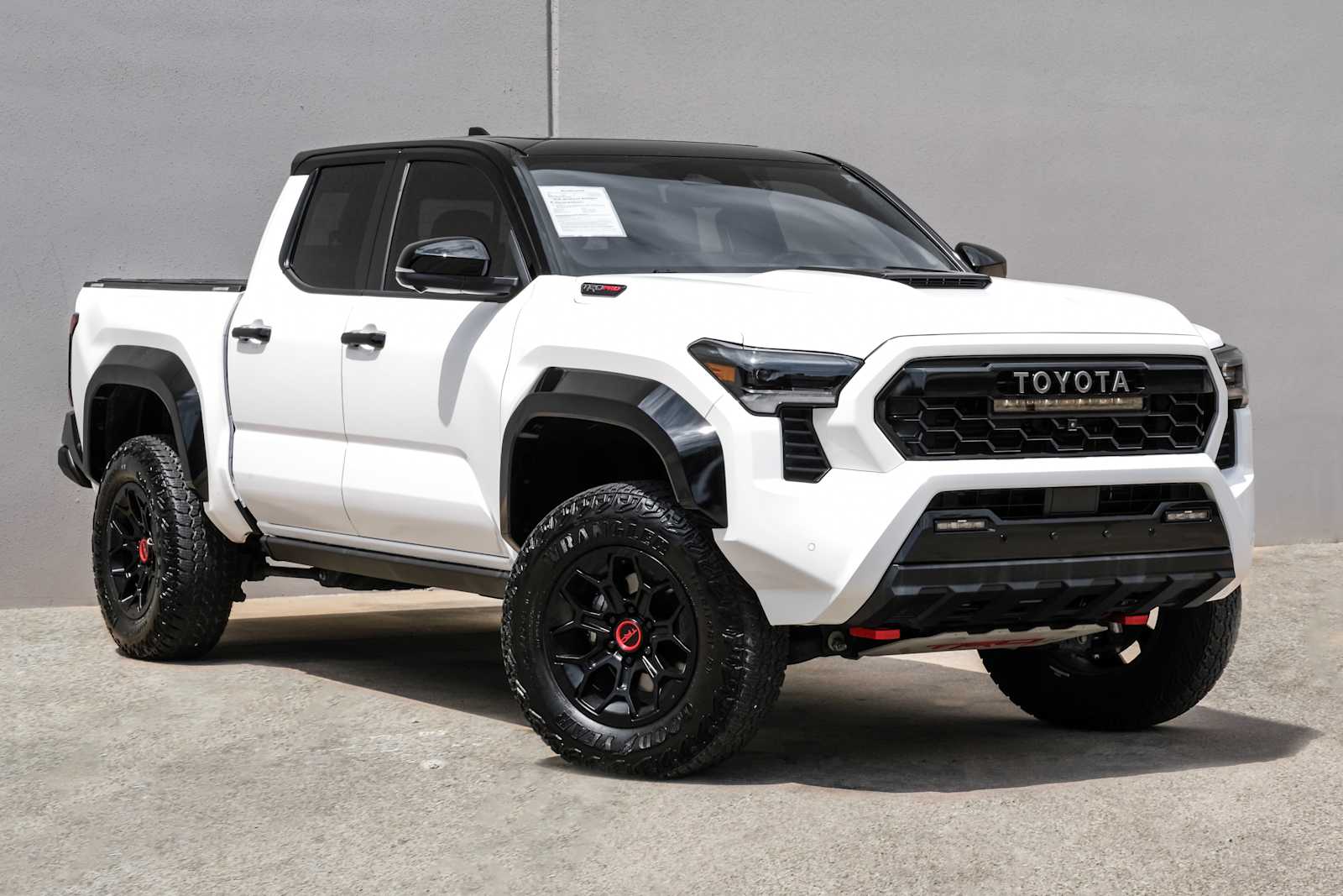 2025 Toyota Tacoma TRD Pro - Photo 7