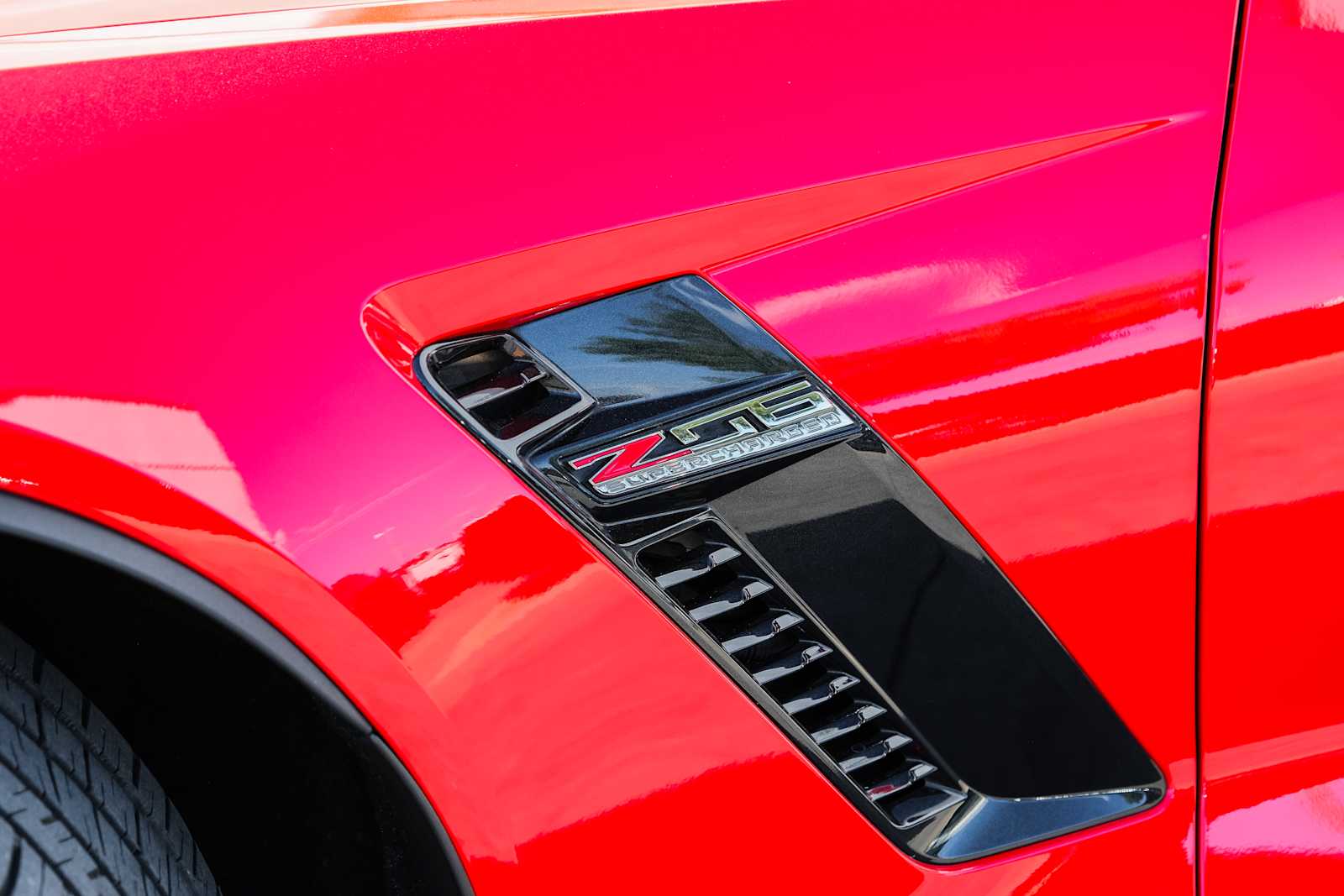 2016 Chevrolet Corvette 2LZ - Photo 3
