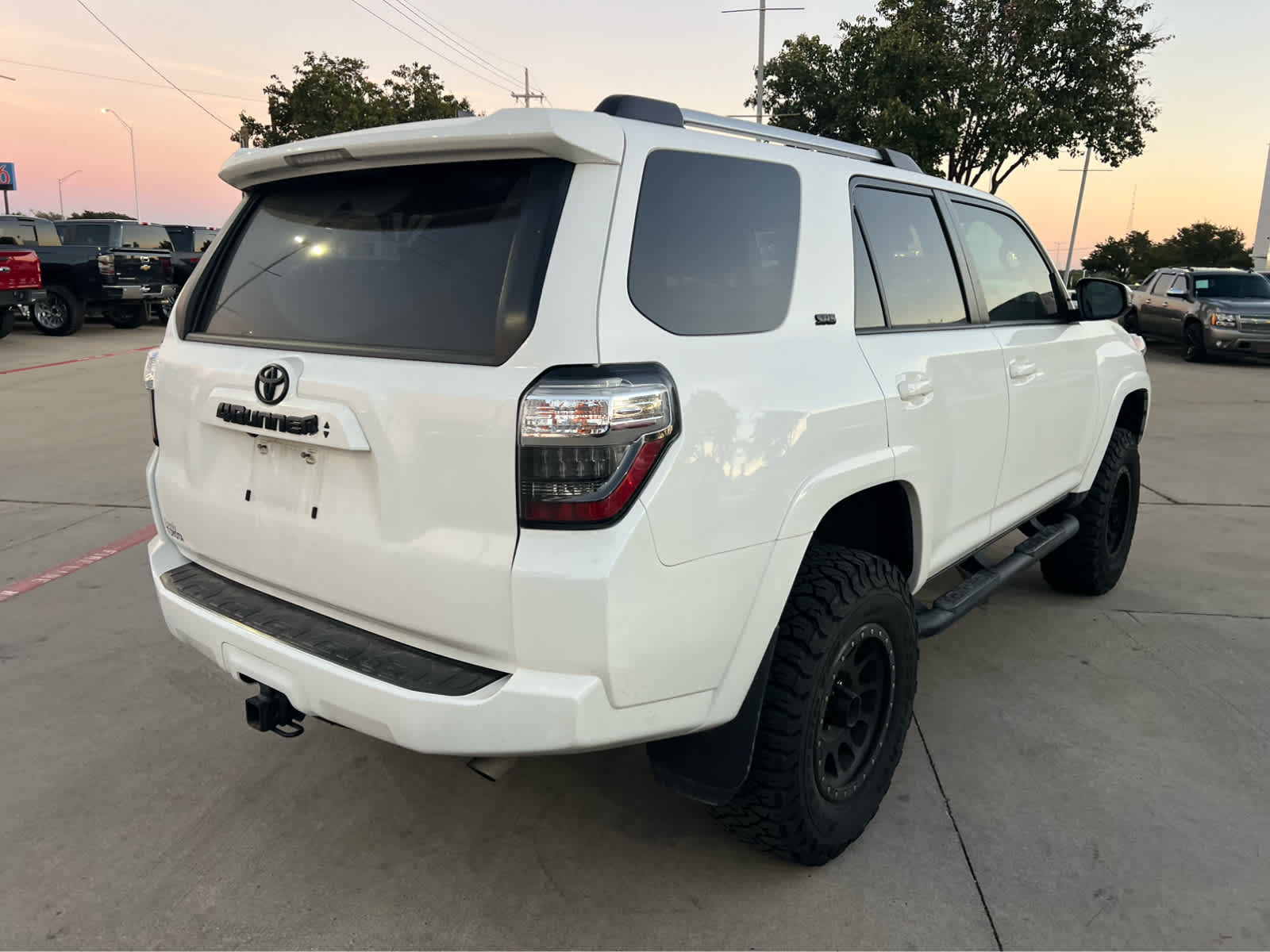 2022 Toyota 4Runner SR5 photo 2