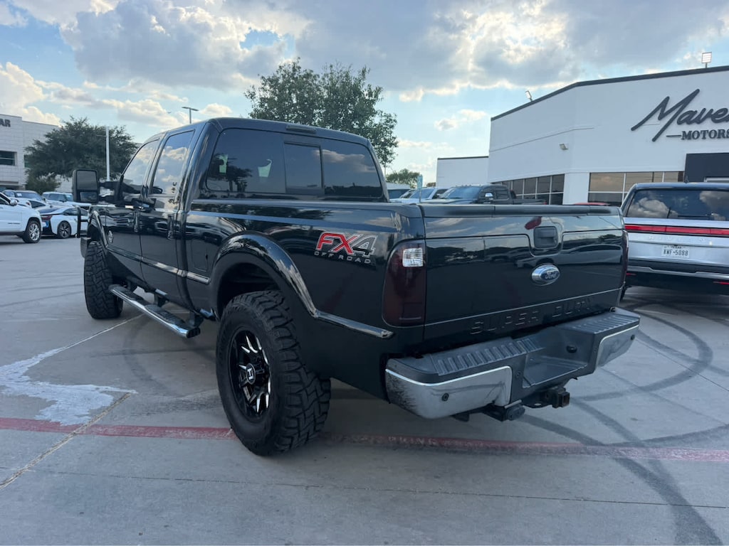 Used 2016 Ford Super Duty F-250 Pickup Lariat 4WD Crew Cab 172 Truck