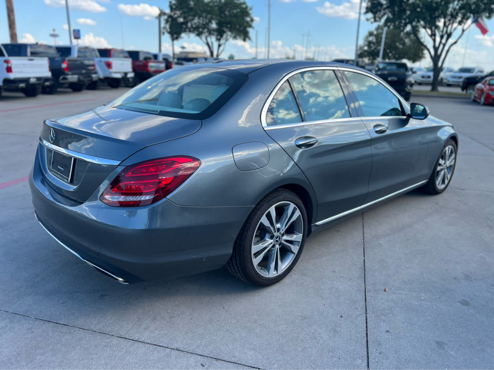 2018 Mercedes Benz C 300 photo 3