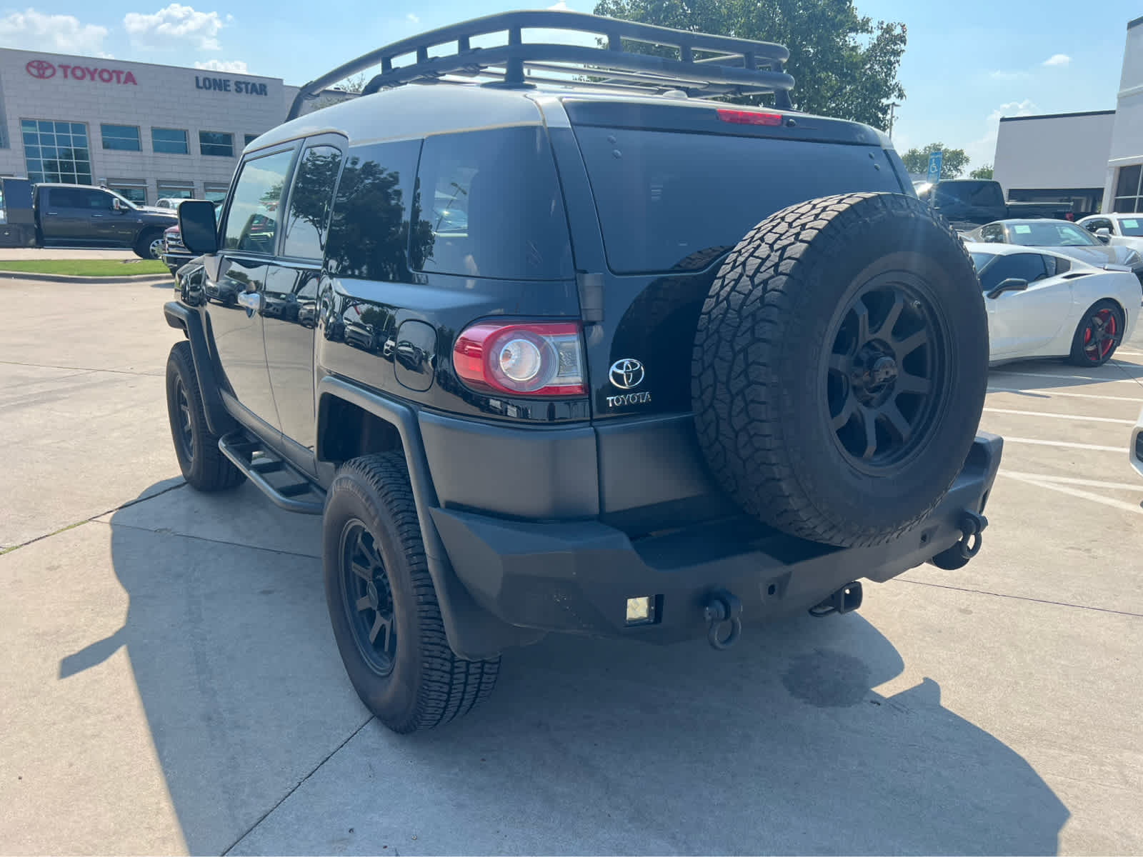 2014 Toyota FJ Cruiser Trail Teams Special Edition photo 2