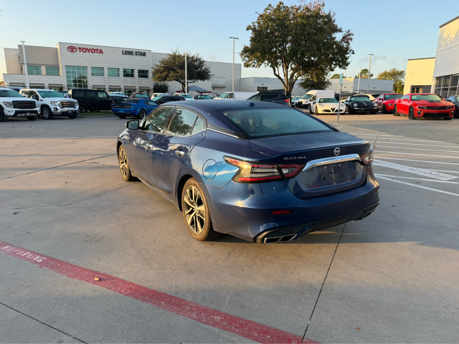 2022 Nissan Maxima SV photo 2