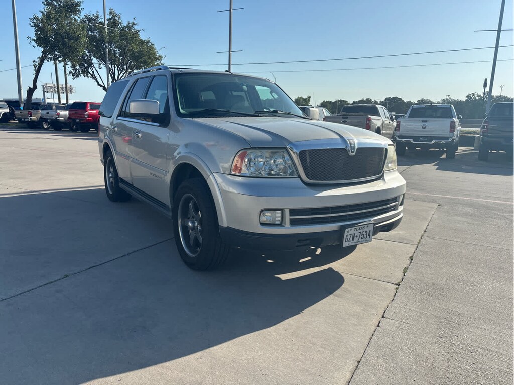 Used 2006 Lincoln Navigator Luxury SUV
