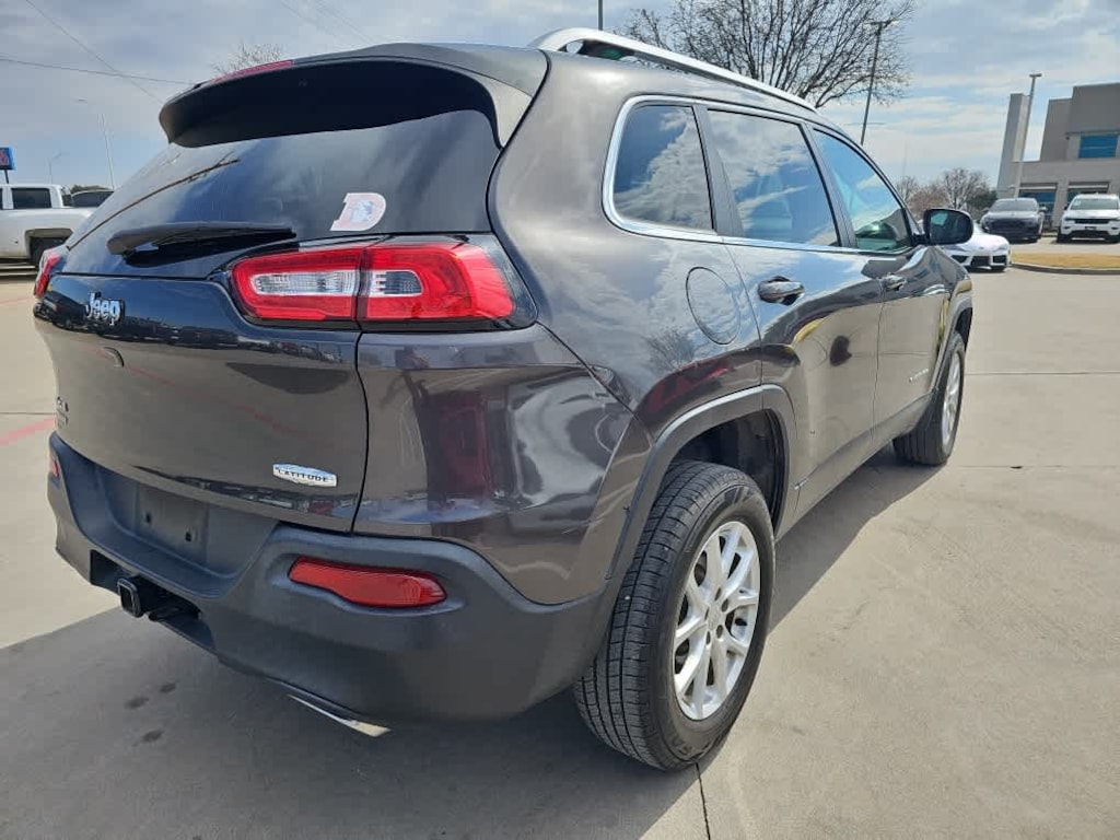 Used 2015 Jeep Cherokee Latitude SUV