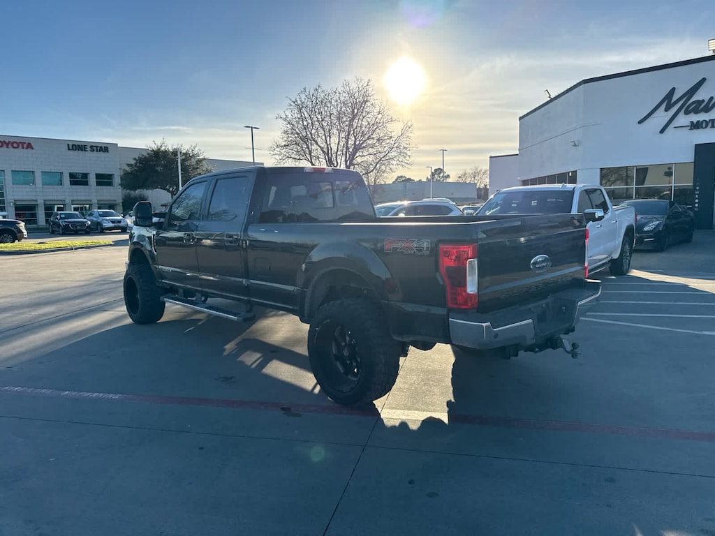 Used 2018 Ford Super Duty F-350 SRW Lariat 4WD Crew Cab 8 Box Truck