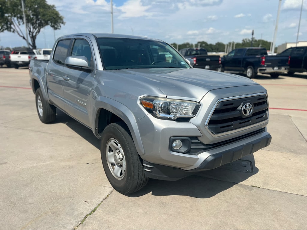 Used 2017 Toyota Tacoma SR5 Double Cab 5 Bed V6 4x2 AT (Natl) Double Cab 5 Bed V6 4x2 AT (Natl)