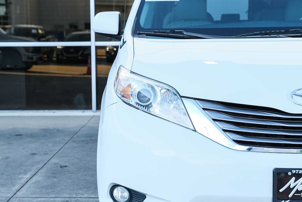 Used 2014 Toyota Sienna XLE Van