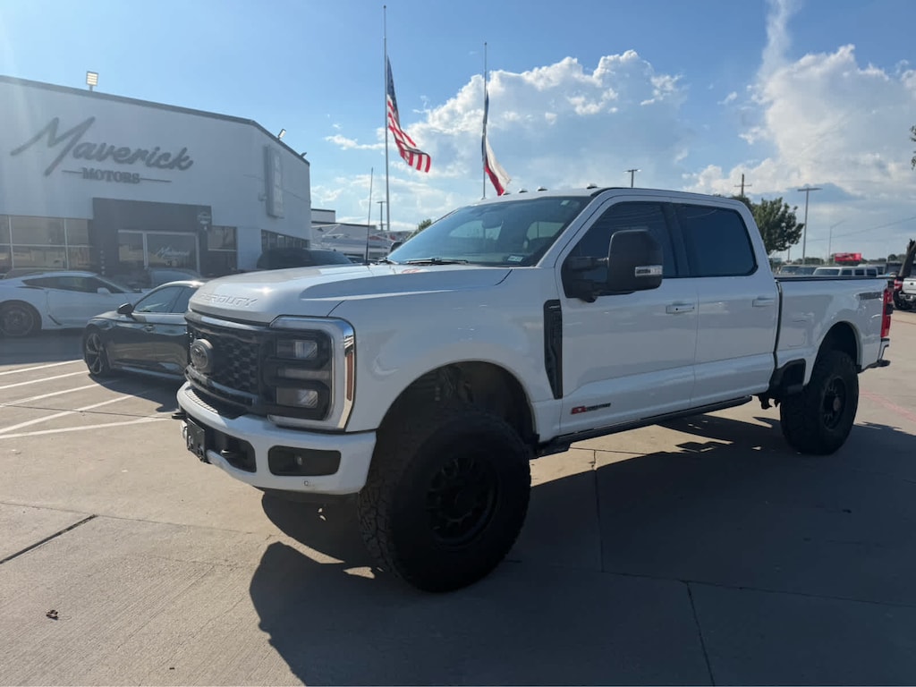 Used 2025 Ford Super Duty F-250 Pickup Lariat 4WD Crew Cab 6.75 Box Truck