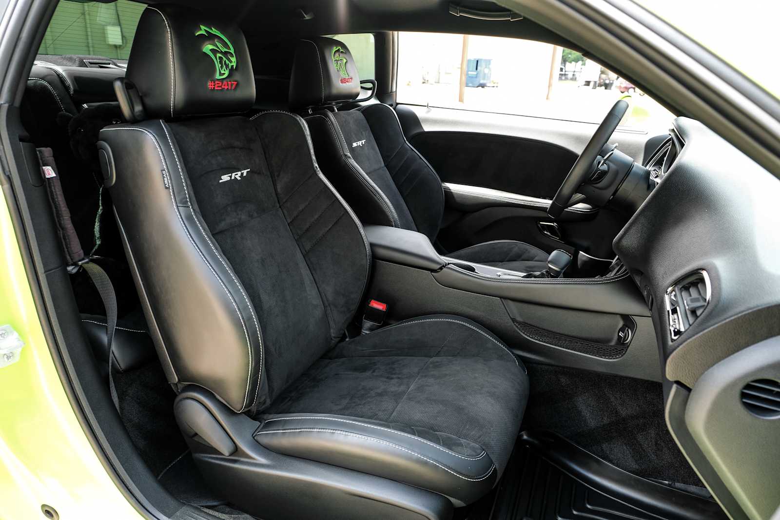 2015 Dodge Challenger SRT - Photo 30
