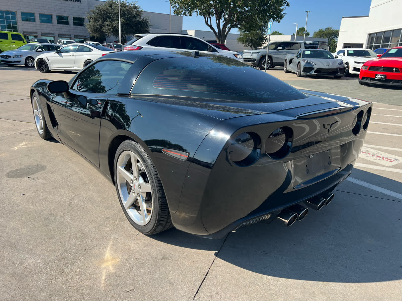 2005 Chevrolet Corvette photo 2