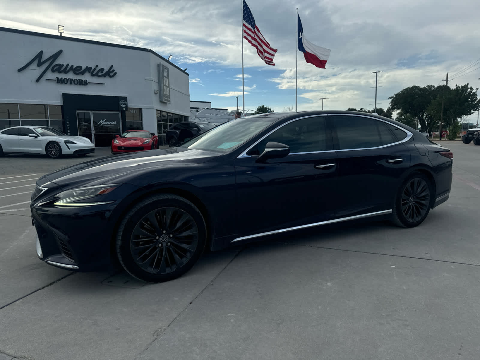 2019 Lexus LS 500's photo