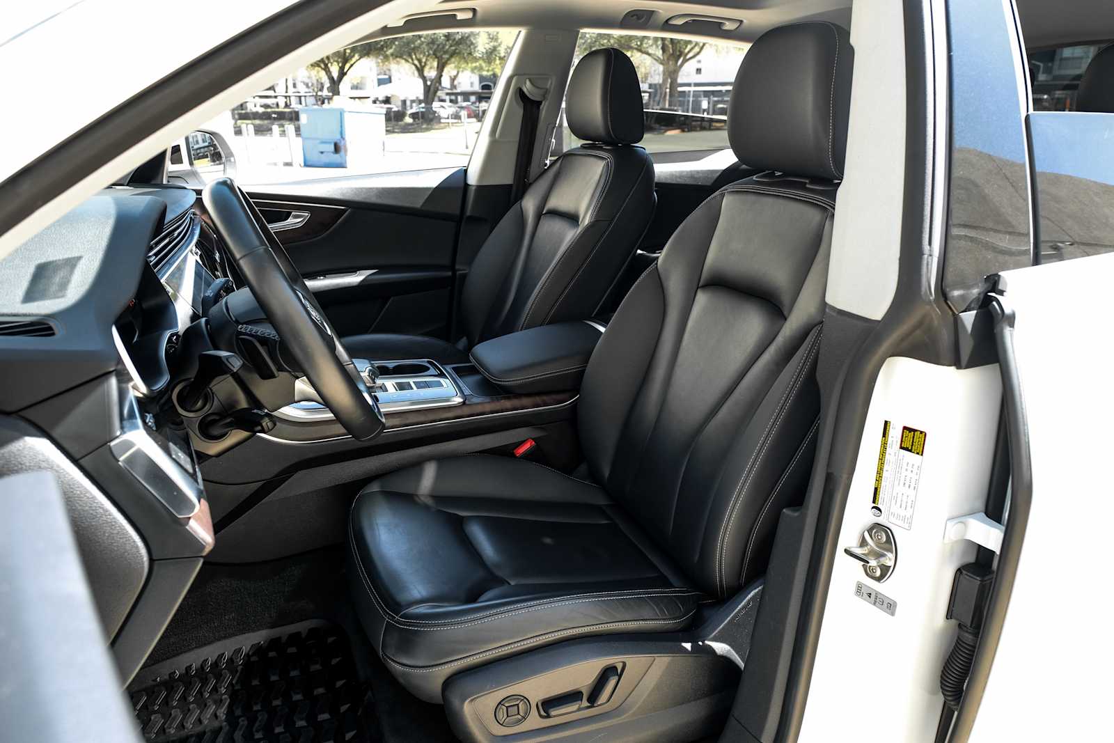 2022 Audi Q8 Premium - Photo 36
